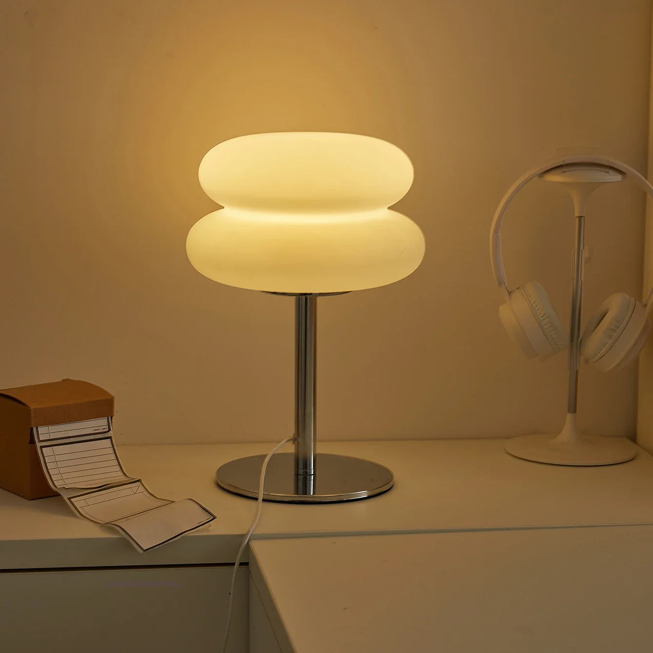 Bedside table PC lampshade LED energy-saving lamp mushroom-shaped table lamp simple decorative night light